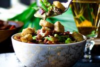 Creamy Asparagus Soup with Crispy Bacon