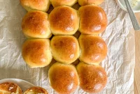 Danish Wheat Buns (Varme Hveder) Recipe