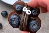 How to Make Chocolate Butterflies for Desserts