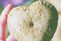 Raspberry Almond Hand Pies Recipe
