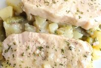Slow Cooker Pork Chops with Potatoes and Green Beans