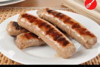 What Color Should Brats Be Inside When Cooked?