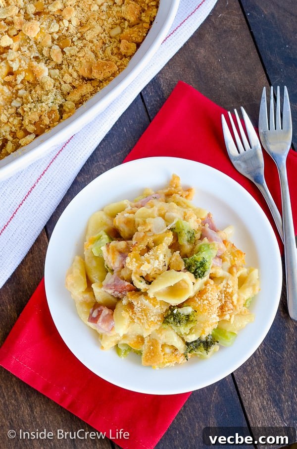 Ham and Broccoli Pasta Bake Ham and Broccoli Pasta Bake - cheesy pasta filled with ham and broccoli. Easy dinner recipe to use up leftover ham.