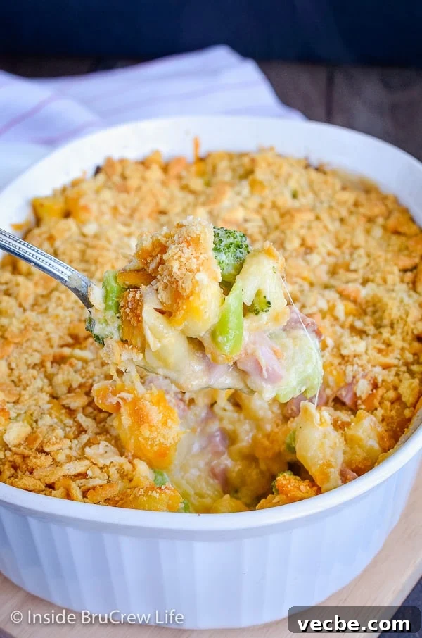 Ham and Broccoli Pasta Bake Ham and Broccoli Pasta Bake - this cheesy pasta is loaded with ham and broccoli. Make this easy dinner recipe to use up leftover ham.