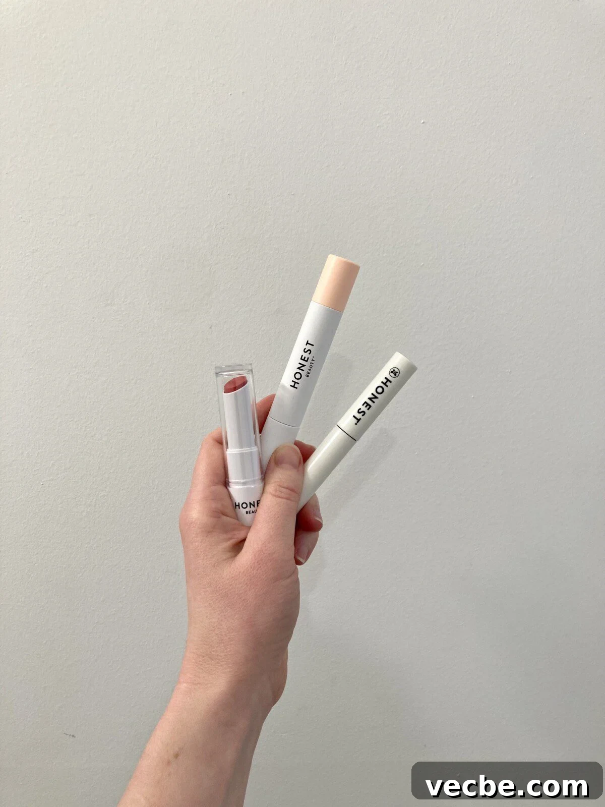9 Non Toxic Makeup Brands for a Cleaner Beauty Routine 6 Honest Beauty Review on TheFiltery.com