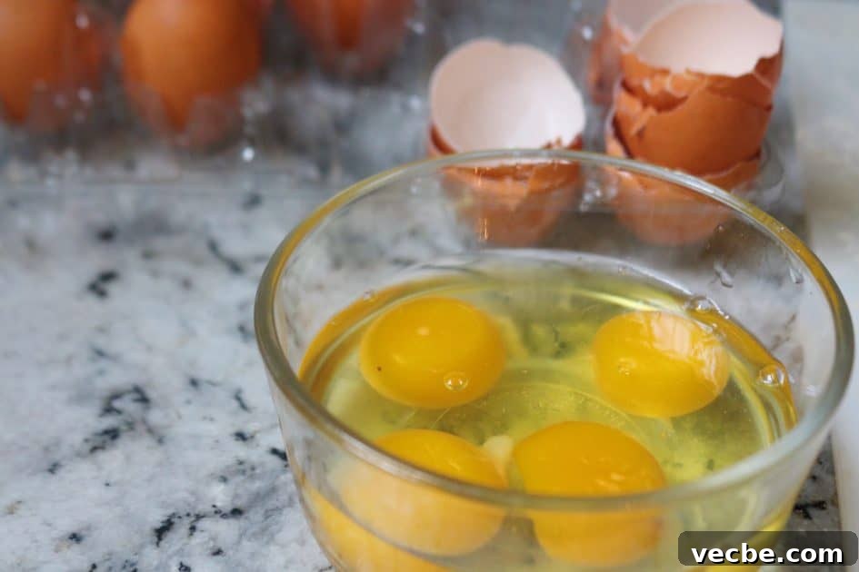 Papas con Huevo: Mexican Potato and Egg Breakfast Scramble 4 Beat 4 eggs for huevos con papa