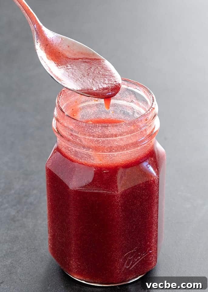 Homemade Strawberry Puree and Syrup Recipe 4 Concentrated strawberry puree spoonful