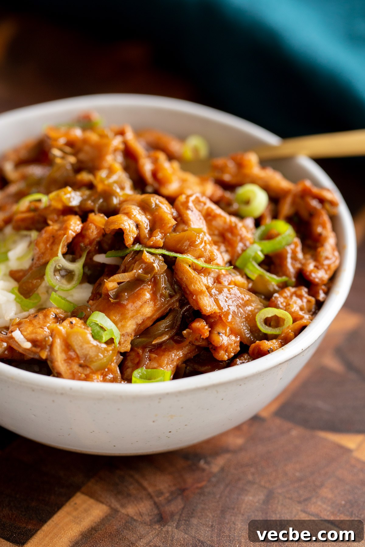 Vegan Chilli Chicken with Soy Curls Recipe 5 side view of vegan chili chicken sprinkled with green onions