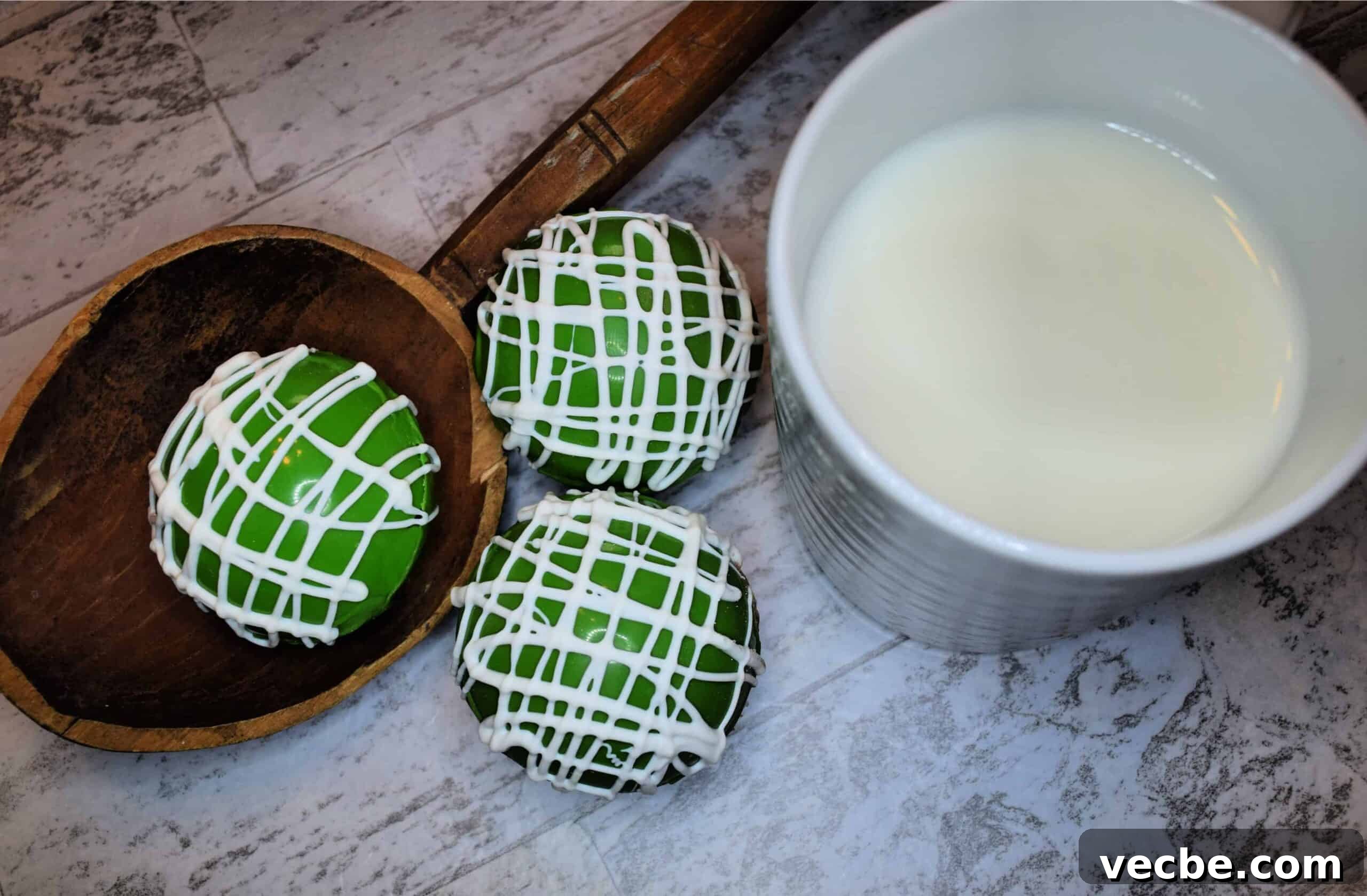16 Festive St. Patrick's Day Treats for Parties 6 St Patrick's Day Hot Cocoa Bombs