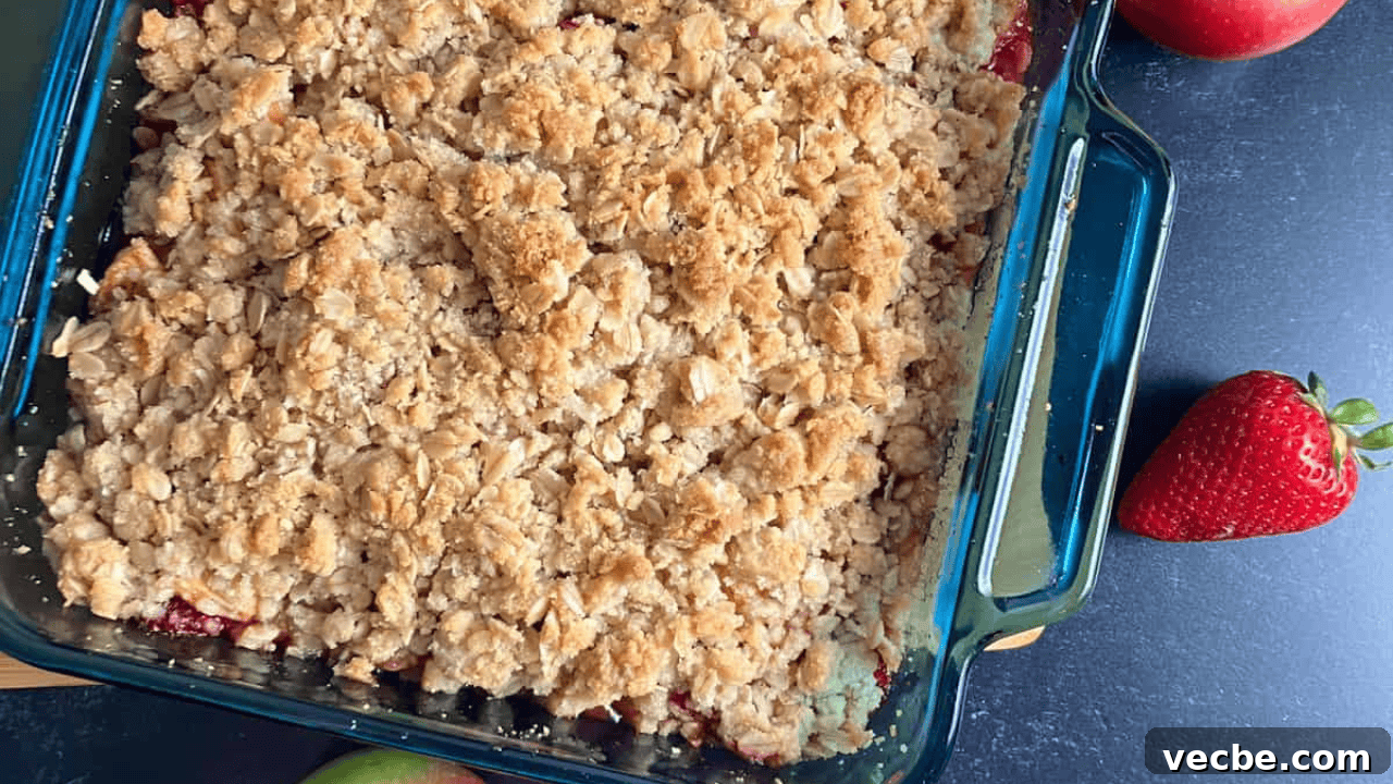 10 Old-Fashioned Desserts From Grandma's Recipe Box 2 Strawberry Apple Crisp