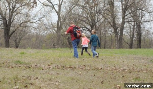 5 Essentials to Pack for Family Day Hikes 10 5 Essentials for Family Hiking Day Trips