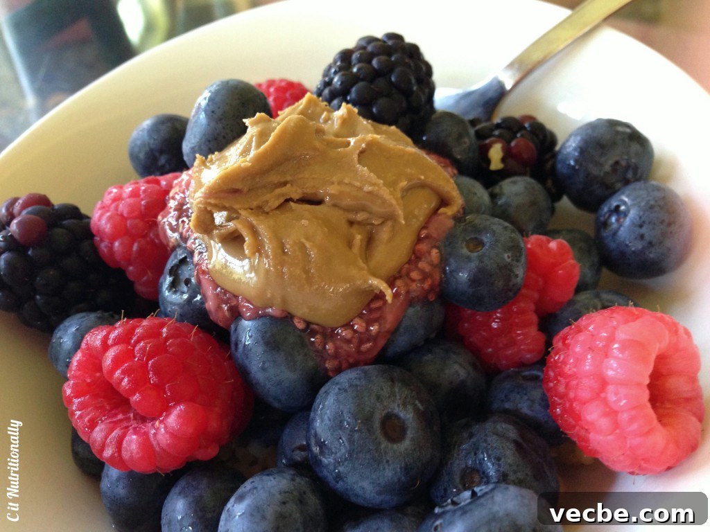 Berry Breakfast Ideas: 10 Fresh Recipes to Start Your Day 3 Berry bowl