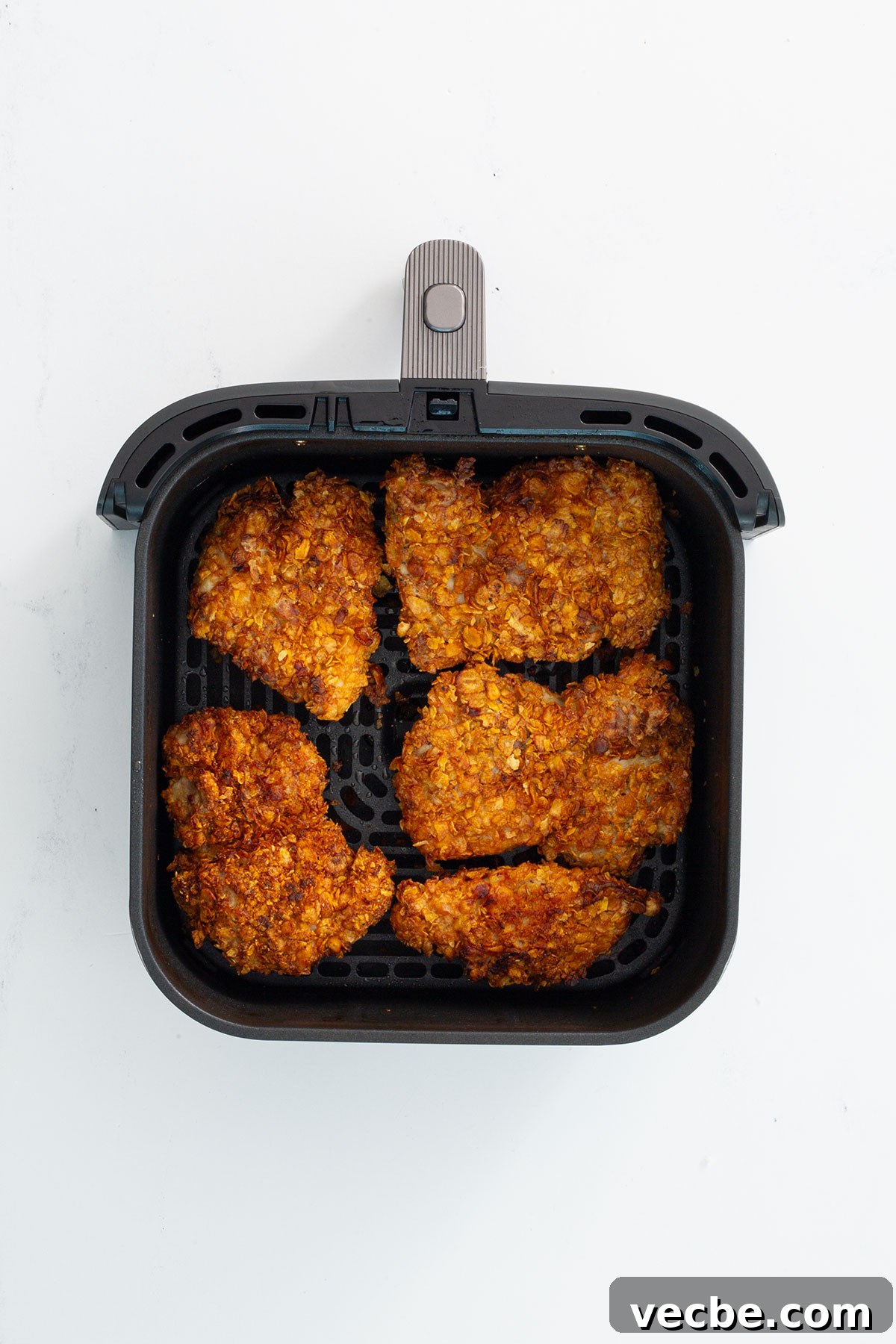 Crispy Air Fryer Chicken Sandwiches 4 Assembled crispy gluten-free chicken sandwich