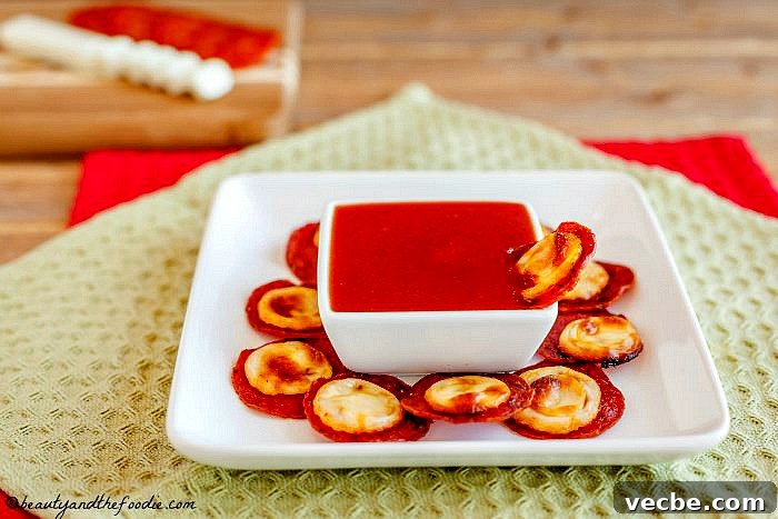 Crispy Low Carb Pizza Chips Recipe 2 Low Carb Pizza Chips - Easy, super tasty, primal and low carb. Crisp chips with big pizza taste!