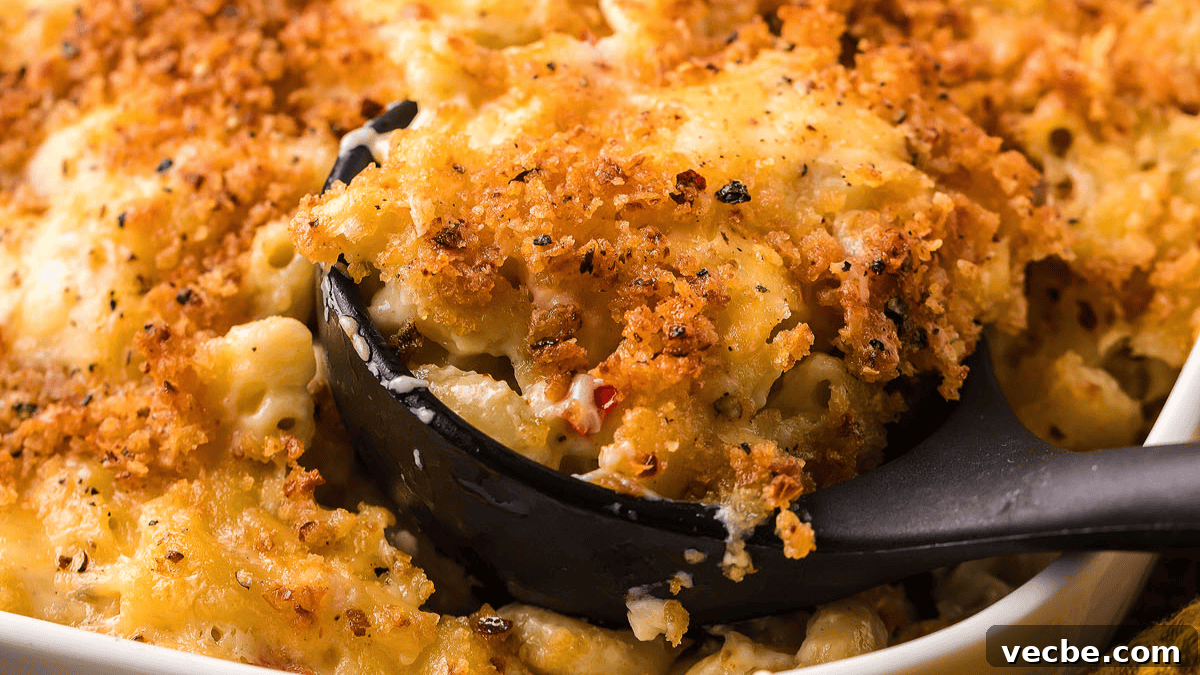 11 Comfort Foods That Will Make You Abandon Your Diet 8 Smoked Gouda Mac and Cheese with Pancetta