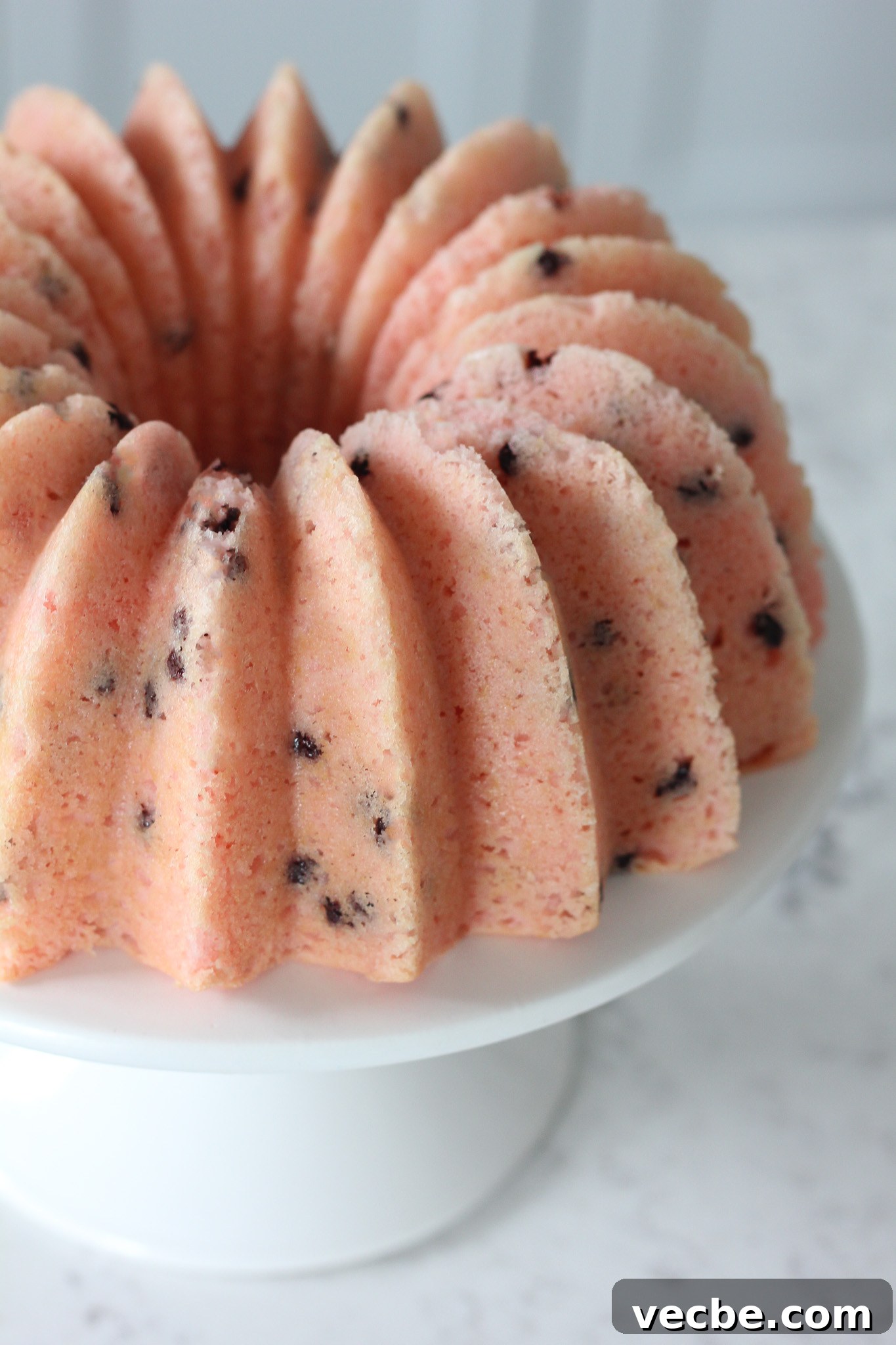 Bundt cake in pan